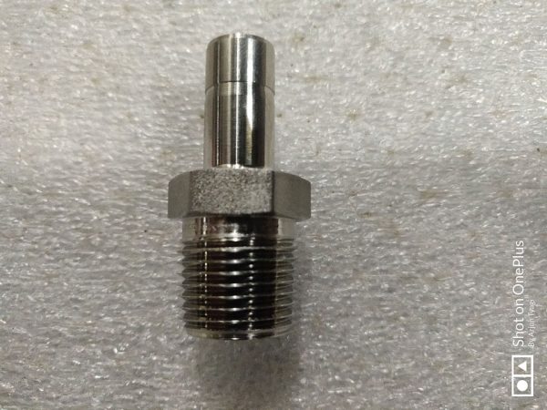 ADPTR,TUBE,1/2"NPTX1/2" OD TUBE,SS