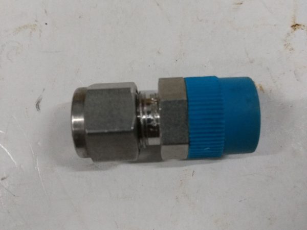 CONNECTOR MALE 3/8" ODX3/8"MNPT,SS