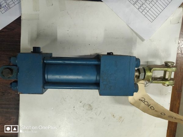 CYLINDER HYDRAULIC,1-1/2"