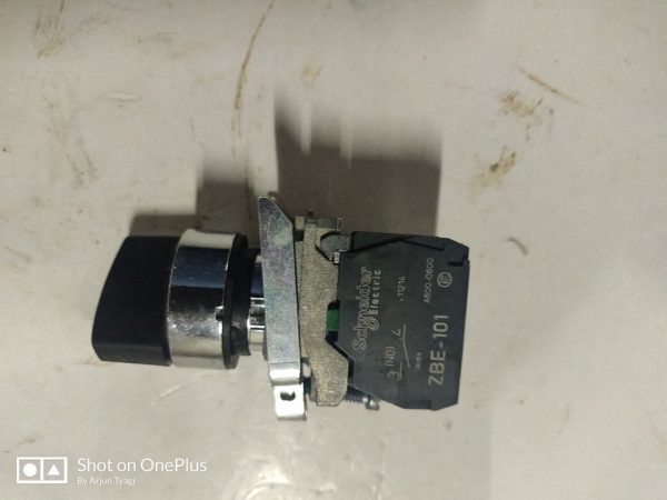 SWITCH,SELECTOR,22 MM.2 POSITION (XB4BD21-6HK59)